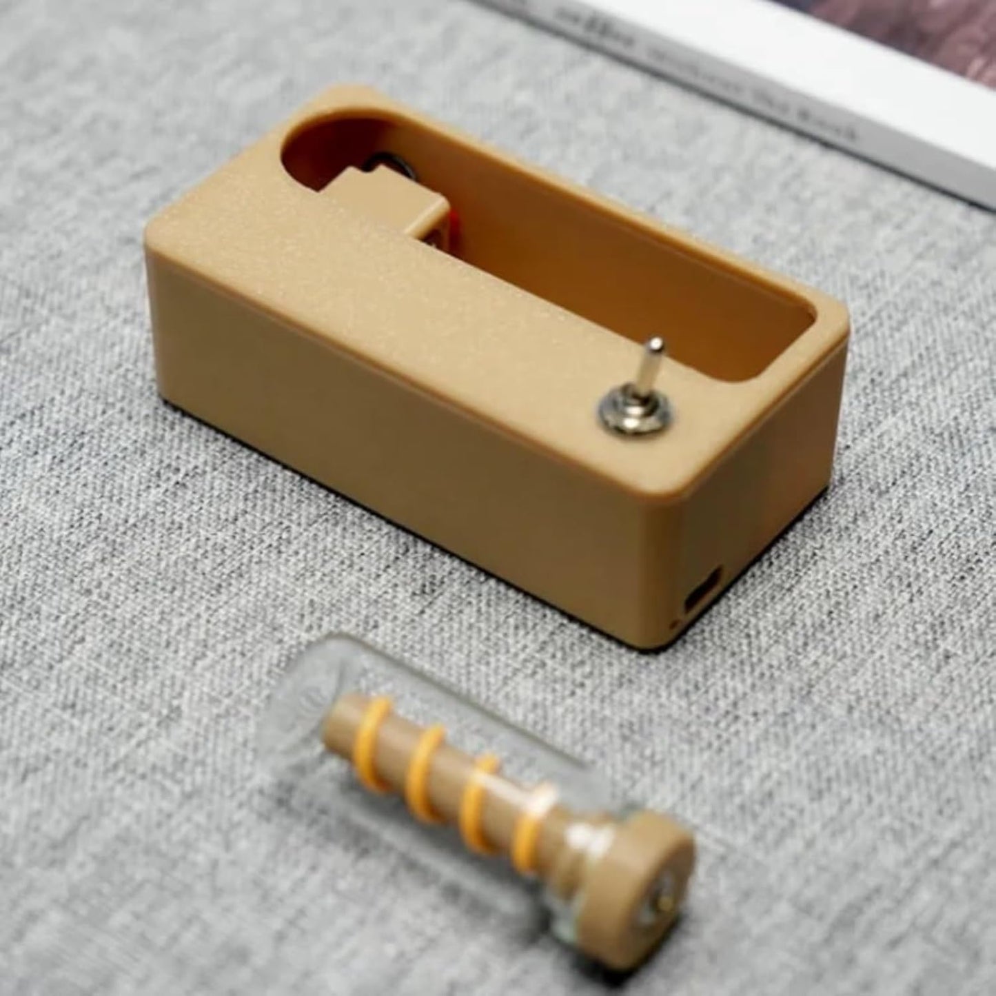 Mini Lamp Mechanical Night Light, Creative Magnetic Flippable Table Lamp